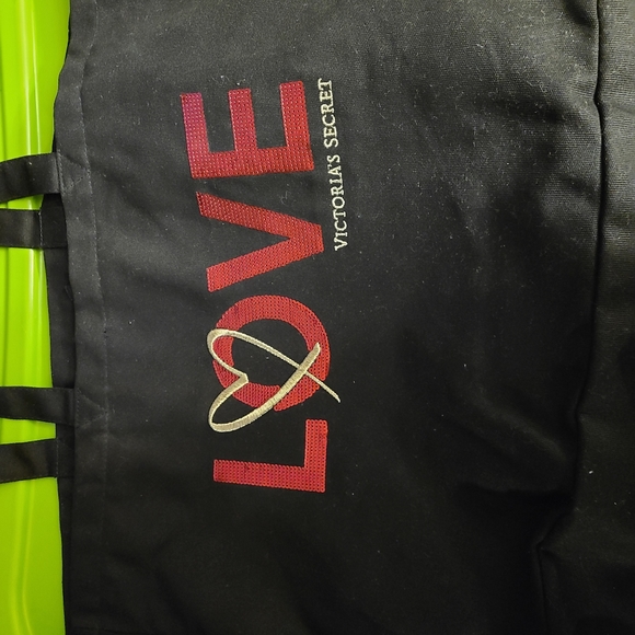 Purses - Picture 2 of 11